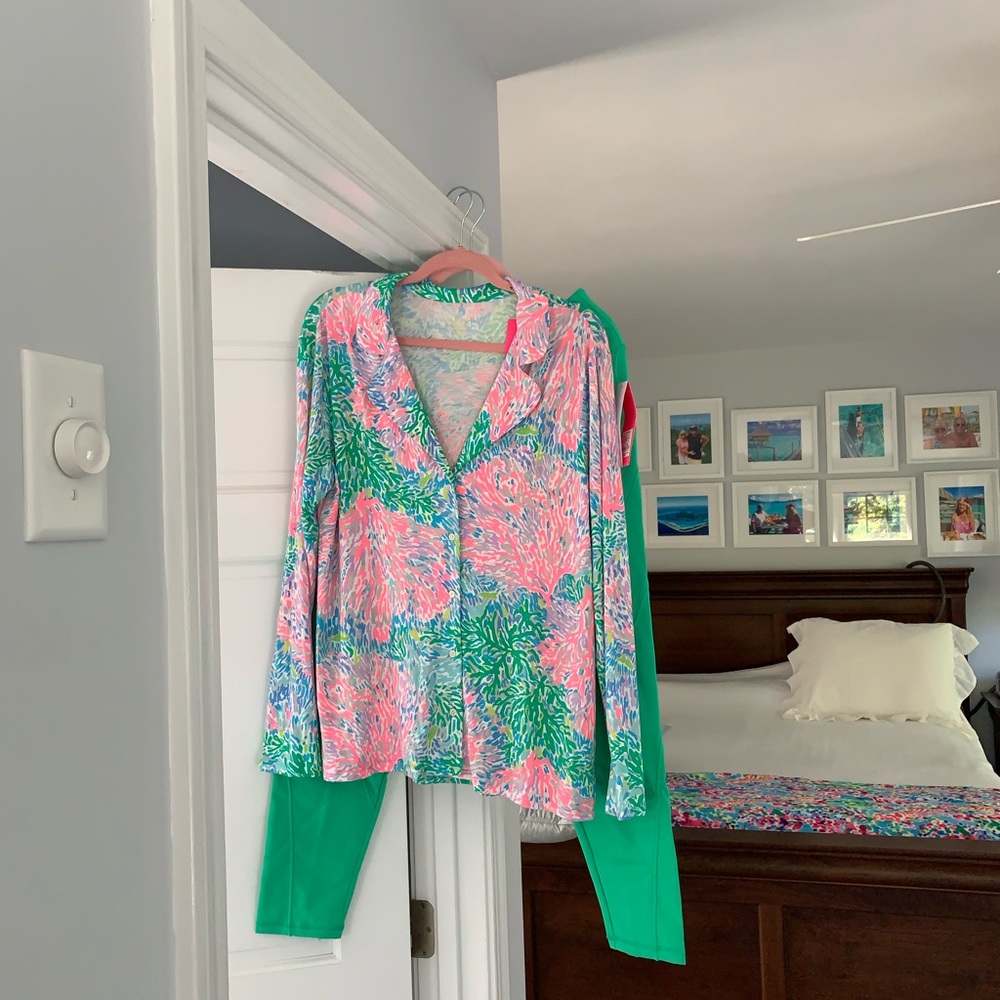 NWT Lilly Pulitzer Soft and comfortable Pajama top size large